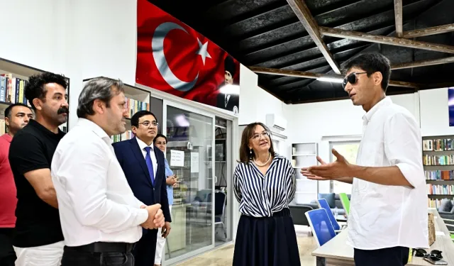 Cengiz Aytmatov Kütüphanesi’ne ailesinden özel bağış