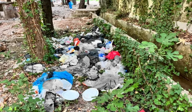 Alanya'da kirliliği görünce kolları sıvadılar: Obaçayı’nı temizlediler