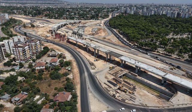 Hasan Şahin’den Ali Çetin’e cevap: “Halk köprülü kavşaklarda mı yatacak?”