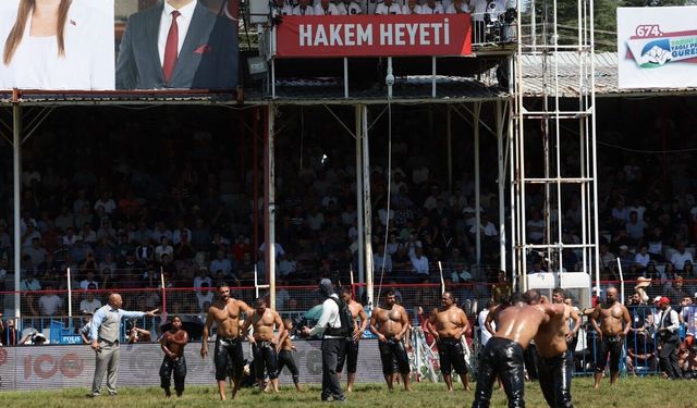 674. Elmalı Yeşilyayla Yağlı Güreşleri’nde süpriz veda