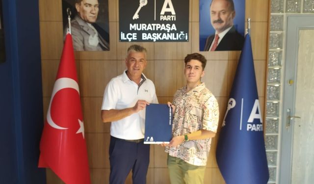 Doğum gününde siyasete ilk adım