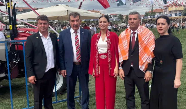 Anahtar Parti, Korkuteli Altın Kiraz Güreşleri heyecanına ortak oldu