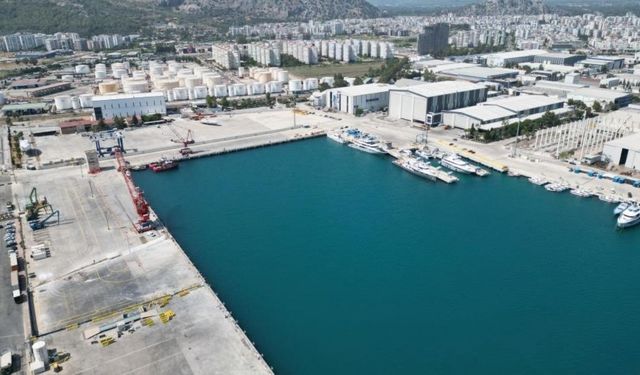 Antalya Serbest Bölgesi'nde ihracat ithalatı ikiye katladı!