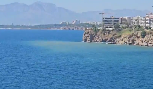 Antalya’da denizin rengi yine değişti! Bu kez adres Eski Talya Otel