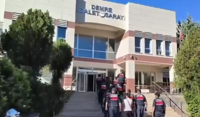 Antalya’da tatilcilerin kabusu yakayı ele verdi