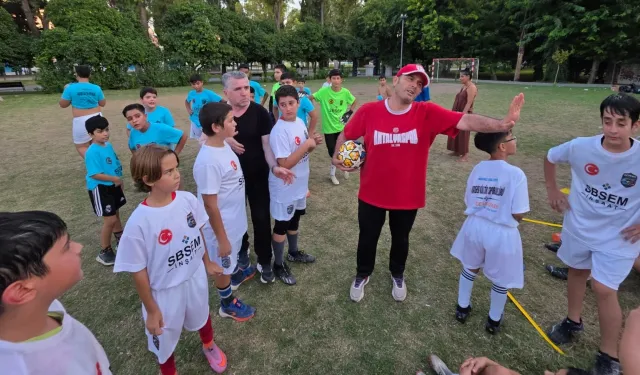 Antalya’da yıllar sonra mahalle maçı heyecanı: Tam 11 gol!