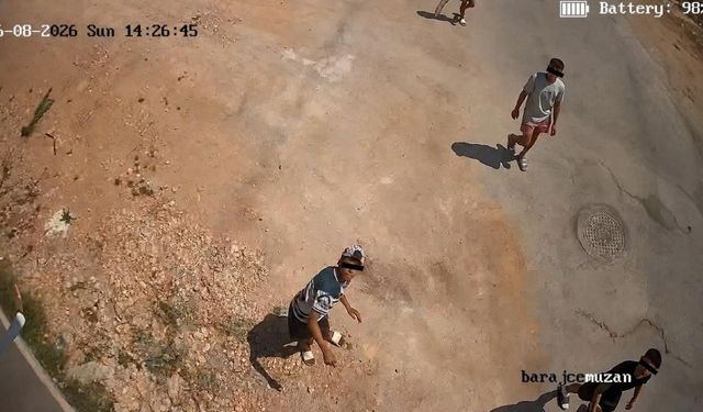 Kepez’de foto kapan saldırıya uğradı! O anlar kameraya yansıdı