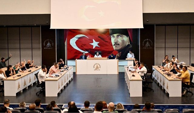 Falezlerin dibindeki parsel için kritik karar: Konuttan otele dönüşüyor