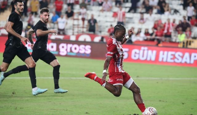 Antalya güle oynaya kazandı! Haftalar sonra evinde ikinci galibiyet