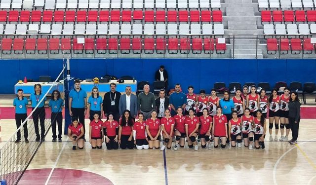 Aksu’da 2. Küme Voleybol Müsabakaları başladı