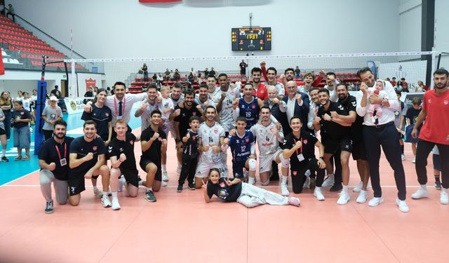 Alanya Belediyespor Efeler Ligi'nde fırtına gibi esiyor: 3-0