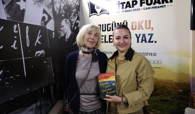 Antalya Kitap Fuarı’nda ikinci gün: Sayfalar çevrildi, Antalya’yı kitap kokusu sardı