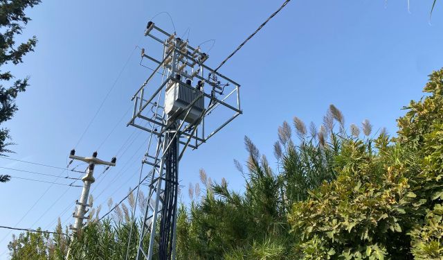 Aksu'daki mahallelinin elektrik feryadı duyuldu: Trafolar yerleştirildi