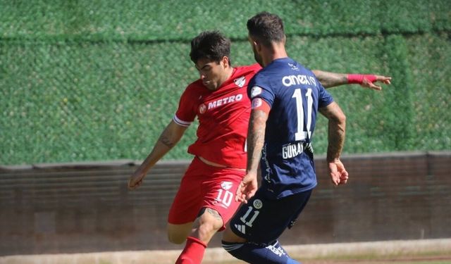 Antalyaspor-Boluspor maçının ilk yarısında gol sesi çıkmadı