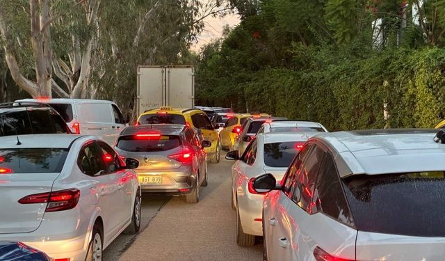 Kundu’da yol çilesi trafiği felç etti: 3 Ağustos’ta bitecekti, hala tamamlanamadı
