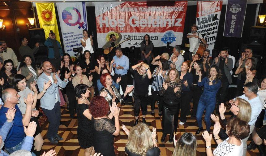 Eğitim-Sen 29 yaşında! Antalya’da coşkulu kuruluş yıl dönümü