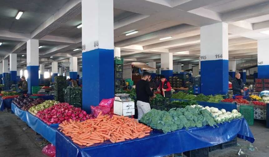 Antalya’da pazar günlerinin buluşma noktası! Muratpaşa Pazar Pazarı'nda güncel sebze meyve fiyatları...