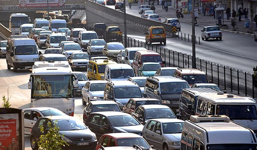 Antalya'daki trafik sıkışıklığının nedeni belli oldu! TÜİK açıkladı...