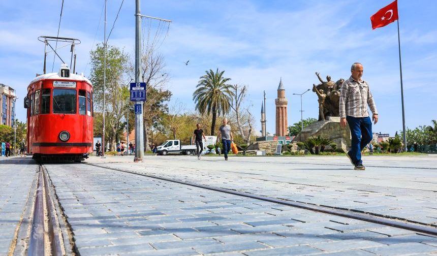Antalya'da toplu ulaşım 23 Nisan'da ücretsiz!