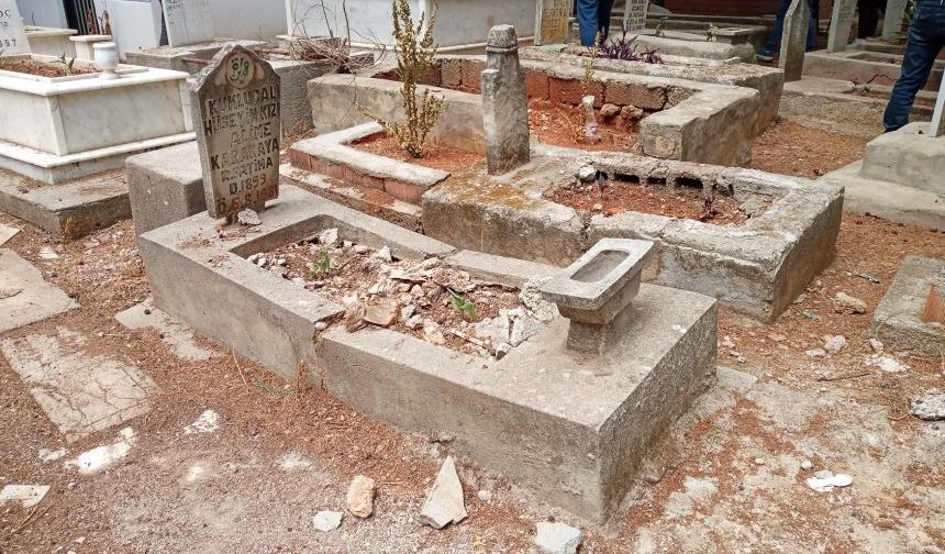 Antalya Andızlı Mezarlığı’nda mezarlar neden çöküyor?