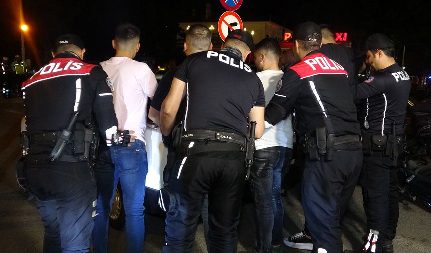 Antalya'nın huzurunu koruyorlar! 'Huzur Akdeniz' uygulamasında 4 bin polis görev yapıyor