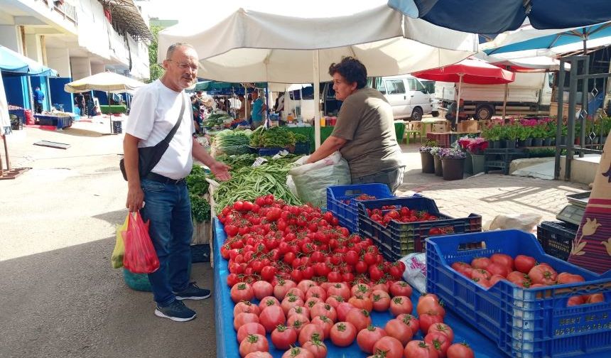 Antalya Muratpaşa Çarşamba Pazarı güncel sebze meyve fiyatları! Domatesi, biber, patlıcan