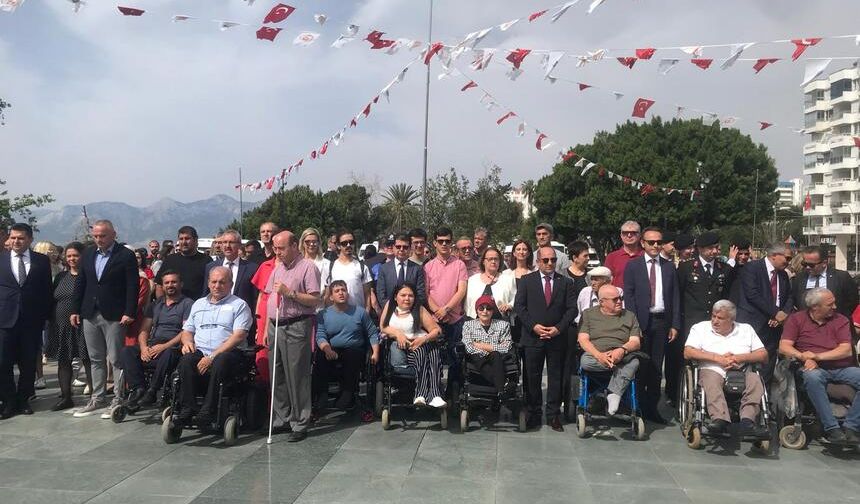 Antalya'daki engelli vatandaşlar 'Paran varsa yaşa" değil, 'İnsana yaraşır' zihniyetinin hüküm sürmesini istiyor