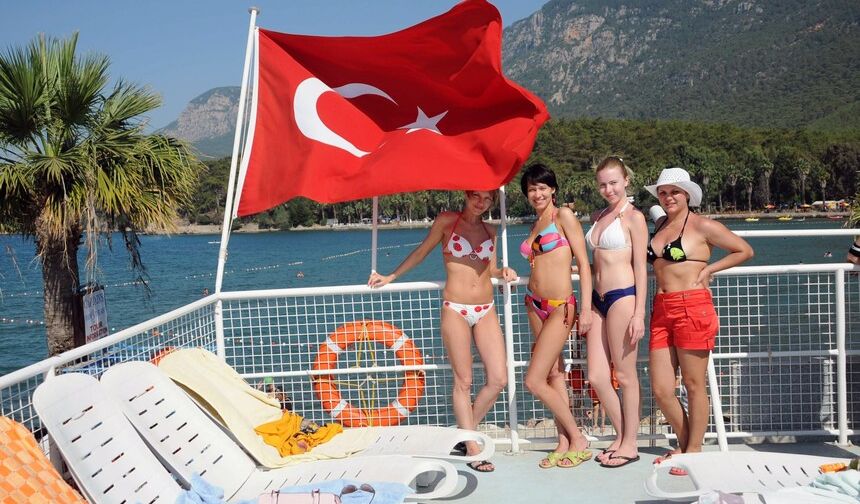 Antalya'da yeni turist rekoru! İlk sırada Almanlar var