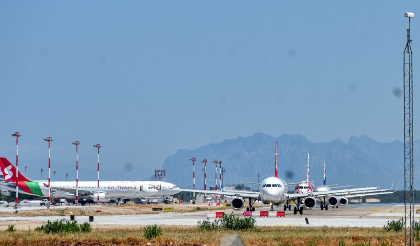 Antalya Havalimanı’nda durum çok kötü! Peki, süreç nasıl bu hale geldi?