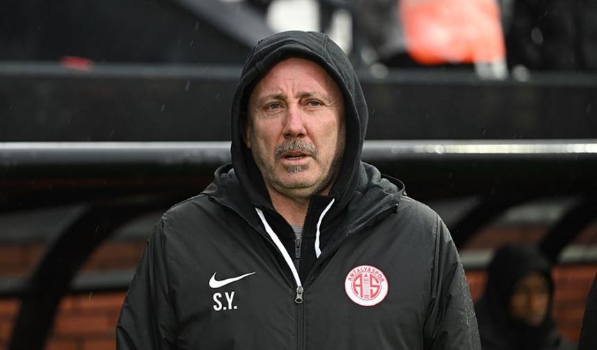 Antalyaspor’un eski hocası Sergen Yalçın’a sürpriz talip