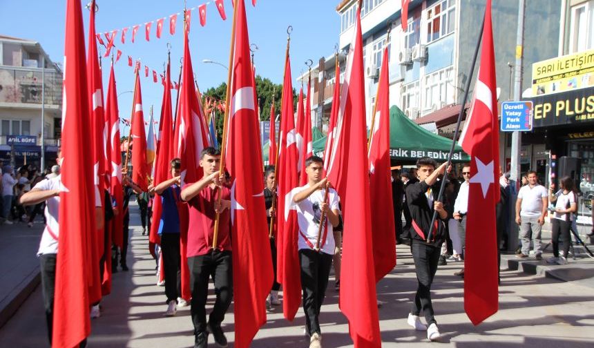 Serik'te ‘Cumhuriyet’ coşkusu