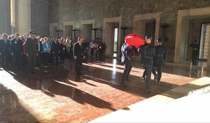 Emlak Danışmanları Anıtkabir’i ziyaret etti