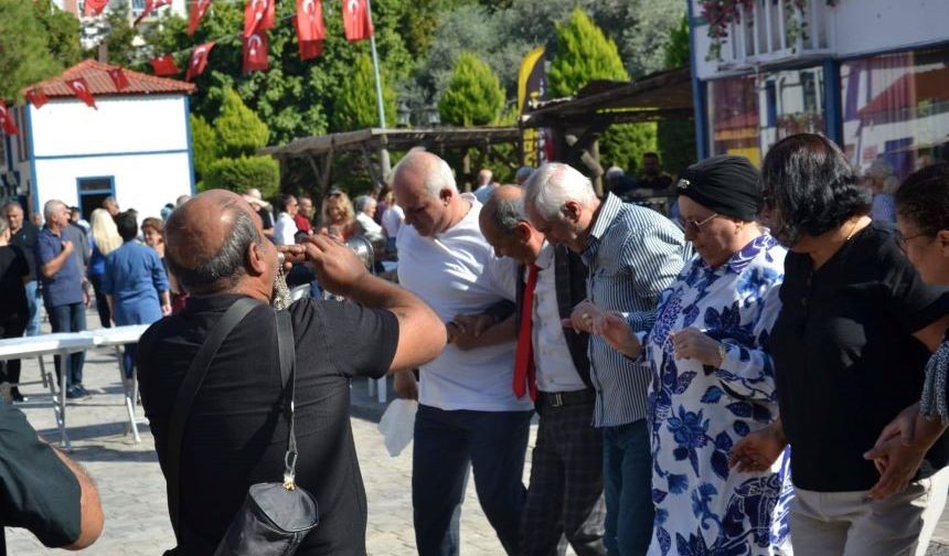 Antalya’da Gaziantepliler ‘Nohut Dürümü Şenliği’nde’ buluştu