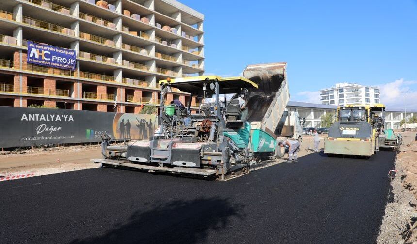 Antalya Büyükşehir'den yollara düzenleme