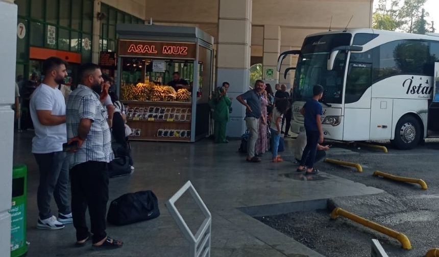 Antalya Otogarı’nda yolcu sayısı azaldı. Bilet ücretlerinde düşüş var!