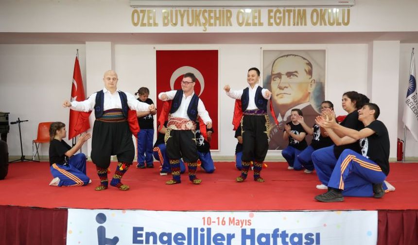 Antalya’da özel bireylerden özel gösteri