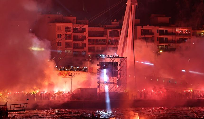 Göztepe 100 yaşını coşkuyla kutladı
