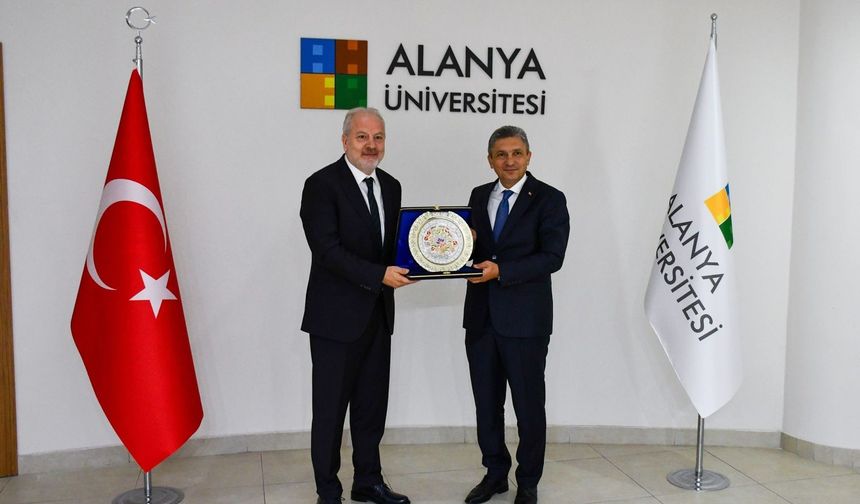 Vali Şahin, Alanya Üniversitesi Rektörü Sağer’i ziyaret etti