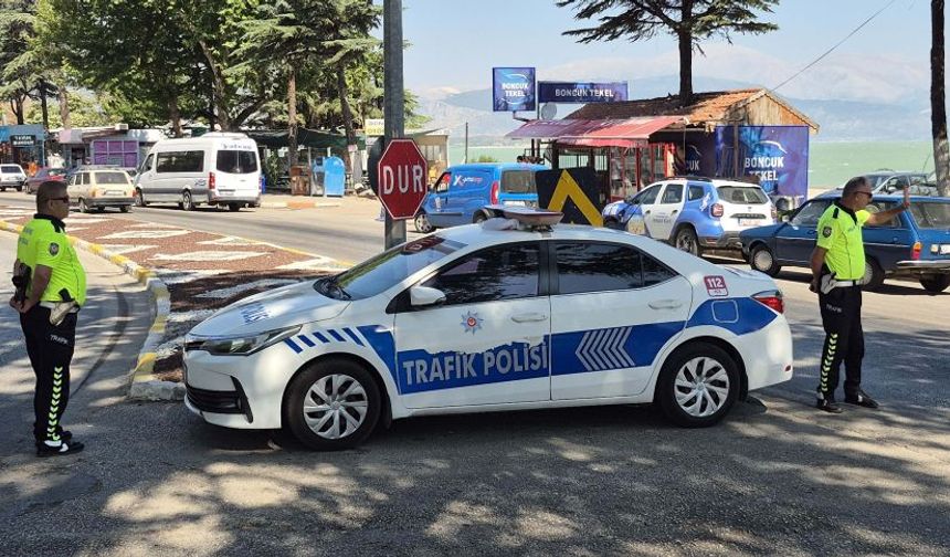 Isparta Eğirdir'de kasksız ve ehliyetsiz sürücülere sıfır tolerans