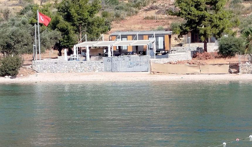 Muğla'da vatandaş sahili taş duvarla çevirdi!