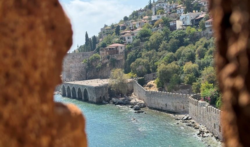 Kızılkule ve Tersane zamana meydan okuyor!