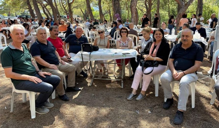 Eğitim-Sen Antalya’da 5 Ekim Öğretmenler Günü'ne özel piknik