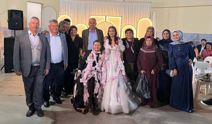 Fethiyeli çift engel tanımadı, aşklarını nikah töreni ile taçlandırdı