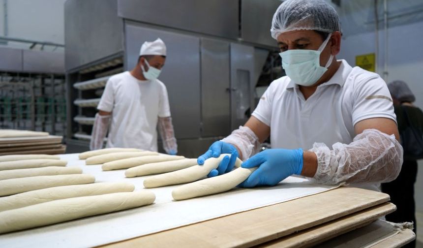 Antalya'da 85 noktada Halk Ekmek: 200 gram ekmek 10 TL