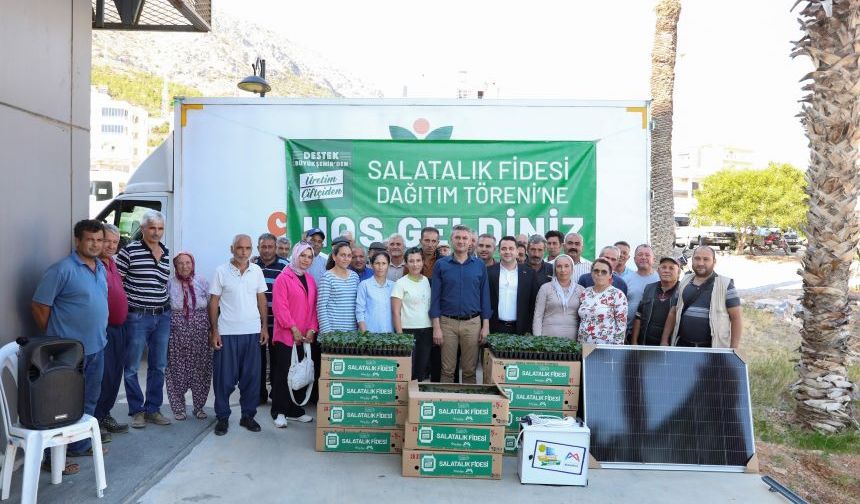 Mersin Büyükşehir'den üreticiye 45 bin fide ve güneş paneli desteği