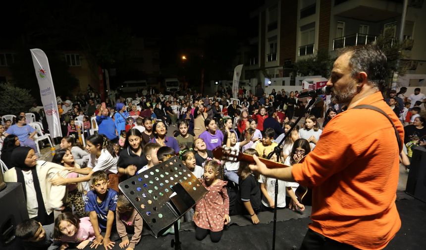 'Sahne Kepez' Erenköy Mahallesi’nde: Doyasıya eğlendiler