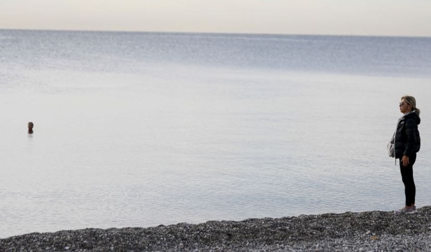 Antalya’da saat 09.05’te havada karada hayat durdu