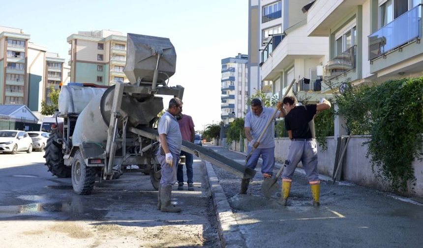 Antalya’nın en kalabalık mahallesinde yol çalışması