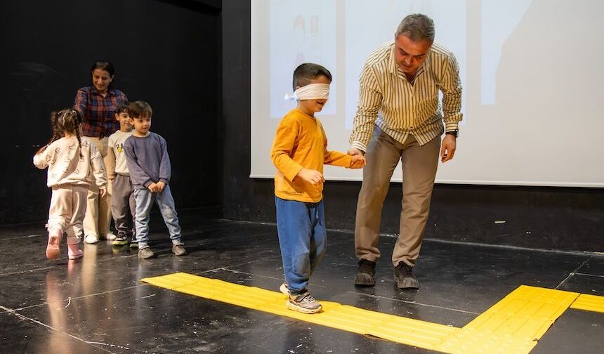 Manavgat'ta miniklere engelli farkındalığı eğitimi