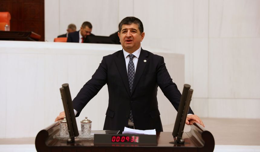 Kurultay için bir çağrı da Cavit Arı'dan